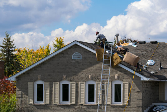 Emergency roof repair in Philadelphia